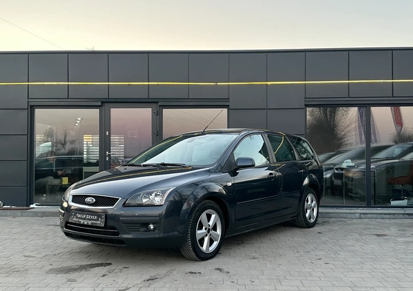 Ford Focus cena 9900 przebieg: 255000, rok produkcji 2007 z Gniezno małe 301